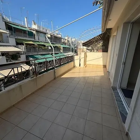 Apartment Accessible 2-bedroom 75m2 With Veranda And Parking